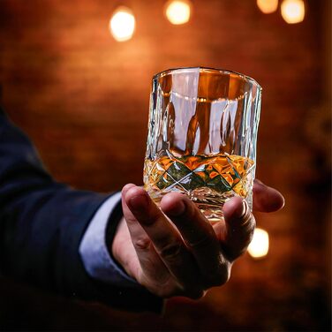 Набір віскі WHISISKEY: декантик 700 мл, 2 келихи, 8 каменів для охолодження. Ідеальний подарунок для чоловіка