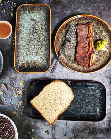 Набір тарілок Ya JU Keramik 4 шт. для основних страв, стеку, пасти, різотто, закусок. Підходять для мікрохвильової печі, духовки та мийки посуду. Колір: коричневий, прямокутна форма.