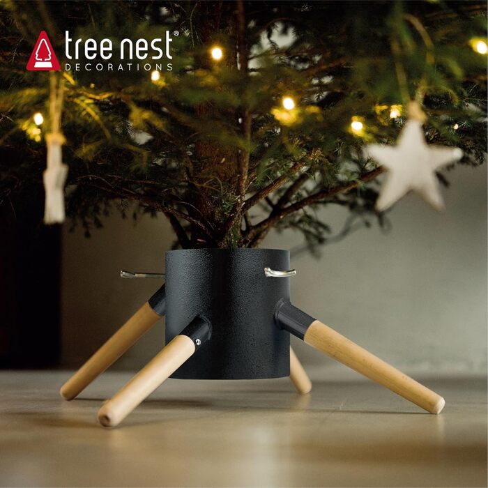 Підставка для ялинки Tree Nest - міцна та надійна, для ялин з діаметром стовбура до 15 см та висотою до 3,5 м. Білий колір, з резервуаром для води.