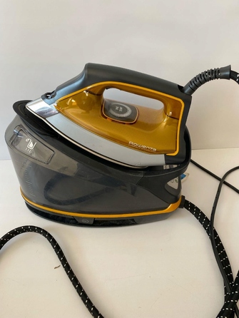 Парова станція Rowenta Compact Steam Pro DG7644, 2200 Вт, 1,1 л, НОВА