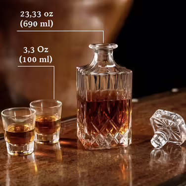 Kemstood Whiskey Decanter (945 ml) - Decanter Set with Crystal Glasses and Vintage Car Stand by Kemstood - Personalized Set for Men - Bar Accessories for Alcohol - Whiskey Gift Set