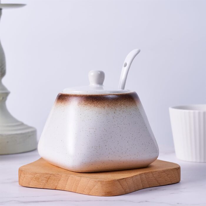 Керамічна цукерниця з ложкою, 430 мл, біла - для кухні, дому, кав'ярні