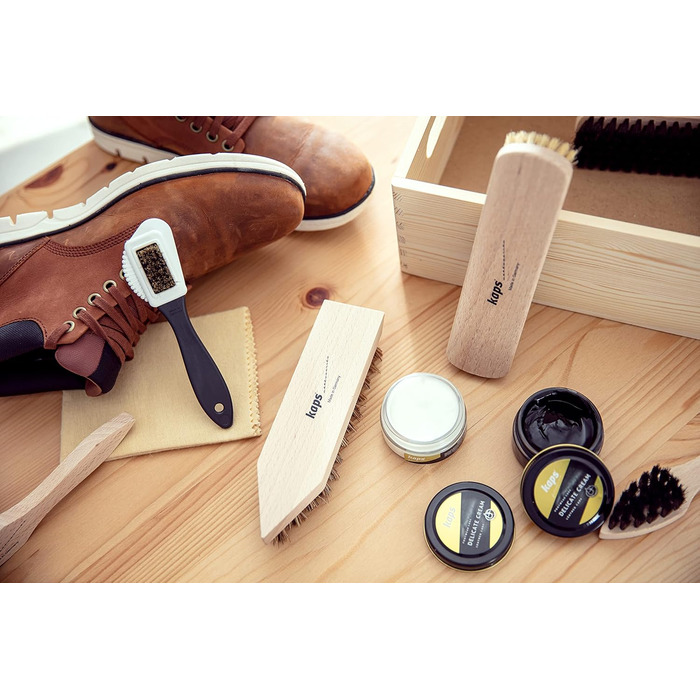 Kaps Complete Shoe Cleaning and Care Set | 9-Piece Shoe Care Set for Leather Boots and Shoes | Shoe Cleaning Kit Packaged in a Wooden Gift Box