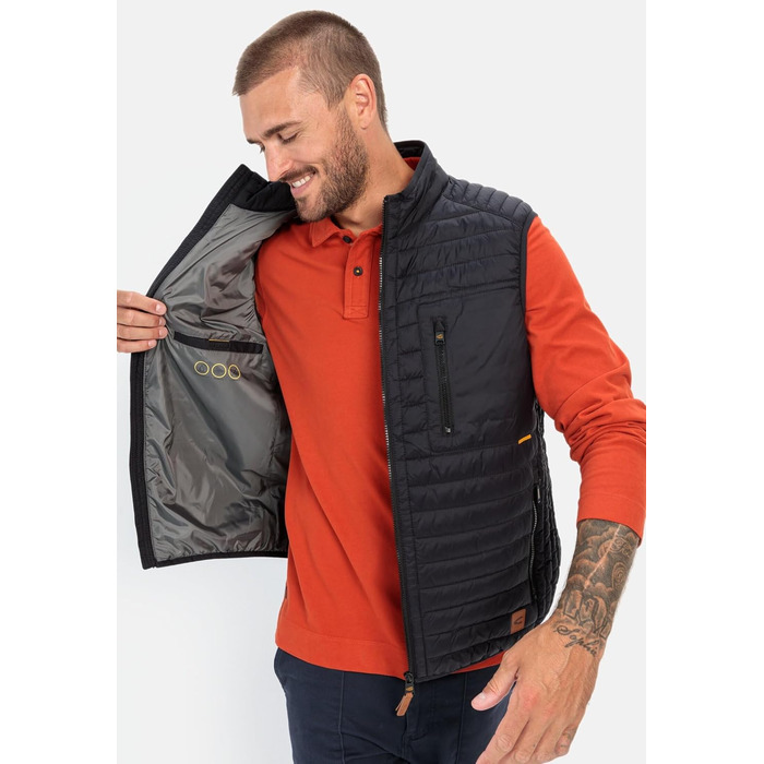 Жилет чоловічий Camel Active легкий, степний, з переробленого поліаміду (52, чорний)