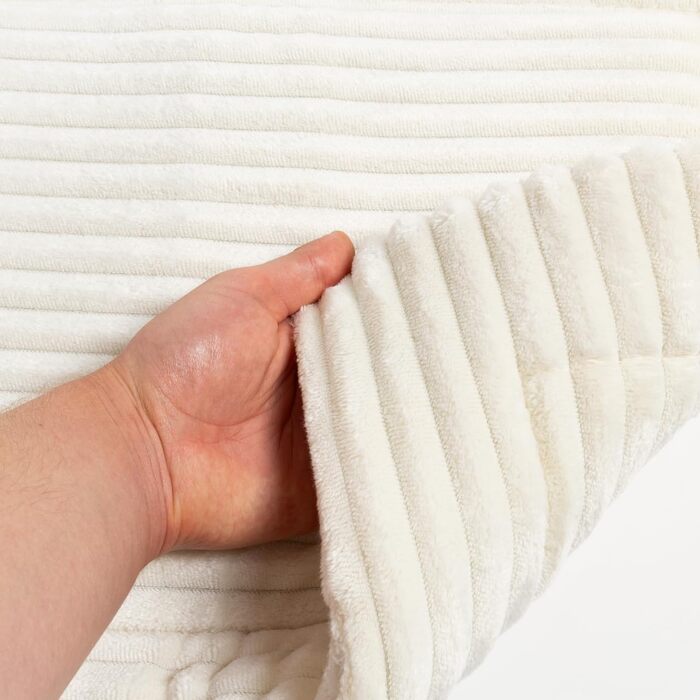 Килимок для собак Wallace & Jones Cardi, 60 x 45 см, бежевий, для маленьких собак, знімний, плюшевий