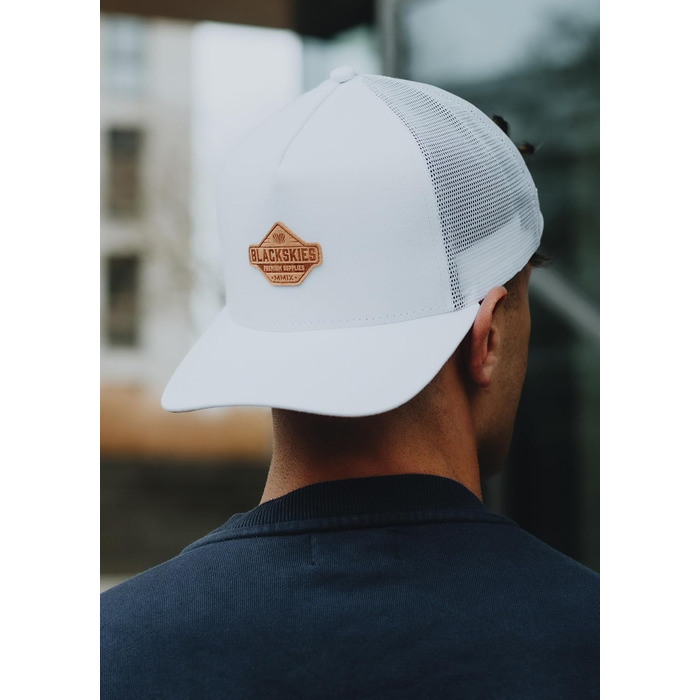 Кепка бейсболка Blackskies Essentials Trucker (унісекс) - біло-коричнева, сітчаста, для чоловіків та жінок, вуличний стиль, літо