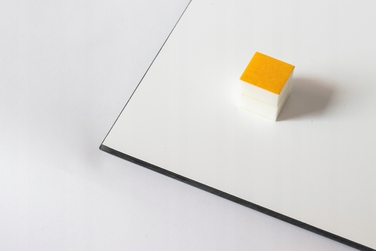 Скляний настінний годинник у вітальню 