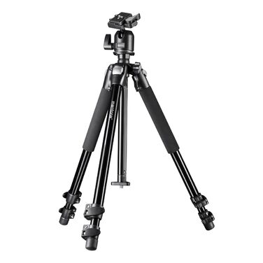 Фотоштатив Mantona Basic Scout Makro — компактний штатив для DSLR камер та макрозйомки, висота до 153 см, з реверсивною та додатковою короткою центральною колоною для outdoor фотографії