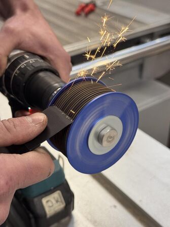 Заточувач лез SharpTool 1.0, універсальний мультитул для ножів та інструментів
