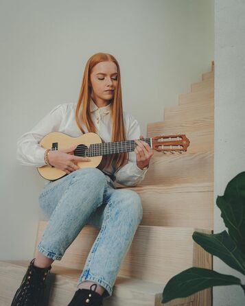 Гіталеле Yamaha GL1 з сумкою - гібрид гітари та укулеле (70 см, 6 струн)