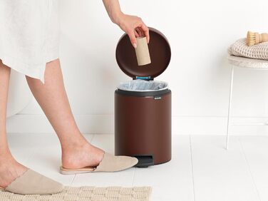 Відро для сміття Brabantia NewIcon 30L з м'яким закриттям, педальним механізмом та знімним внутрішнім відром (29 x 38 x 68 см, коричневе)