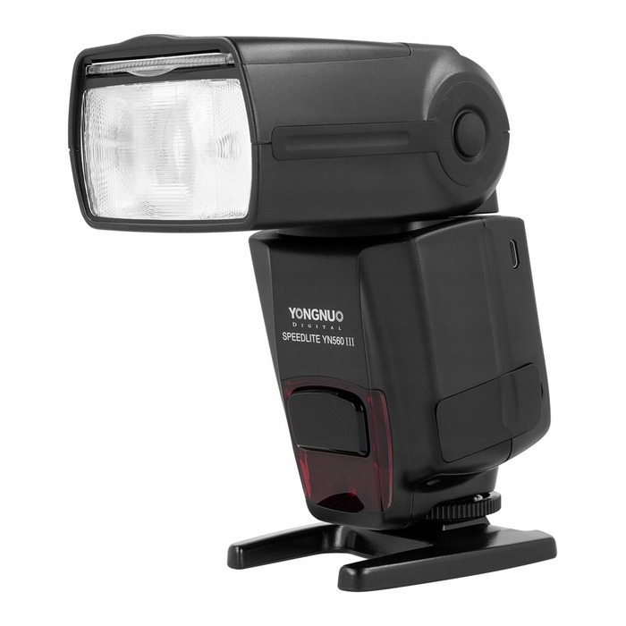 Спалах Yongnuo YN-560 III: дальність 58 м, регульована головка та дифузор