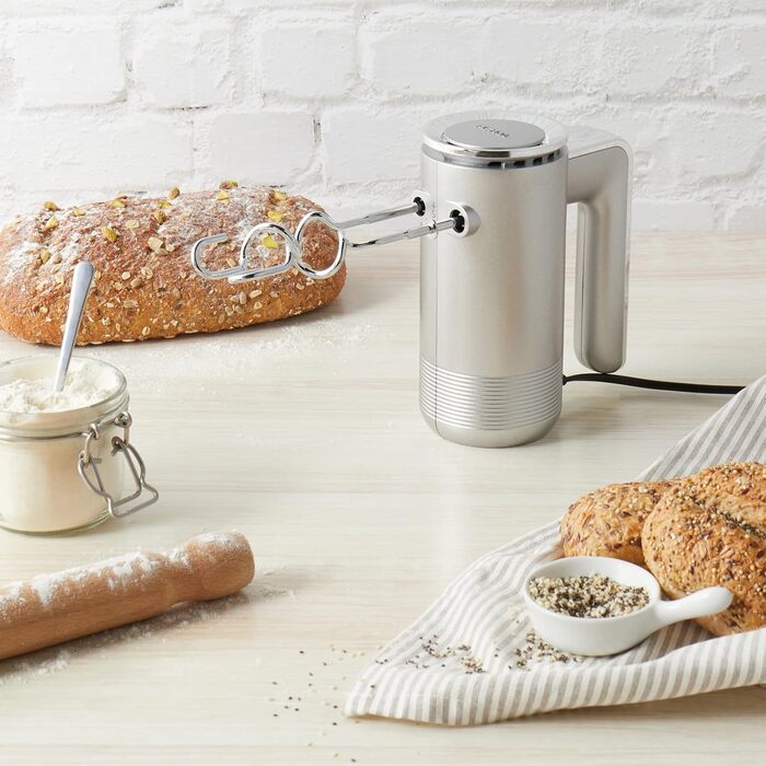 Ручний міксер Petra 300W з 5 швидкостями, турбо-функцією, гаками для тіста та вінчиками, сріблястого кольору з підставкою