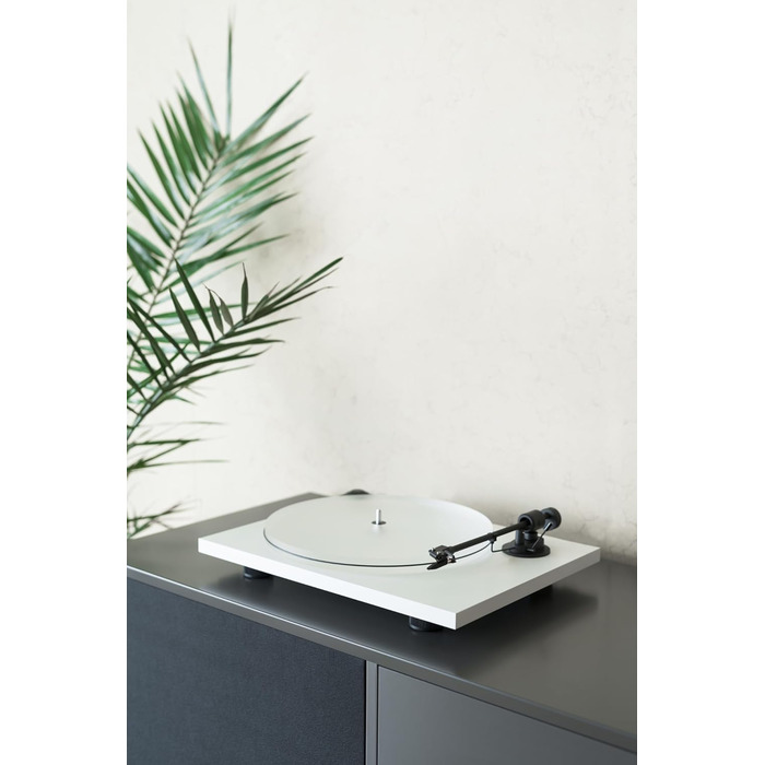 Pro-Ject Primary E Red: Вініловий програвач для аудіофілів, Plug & Play