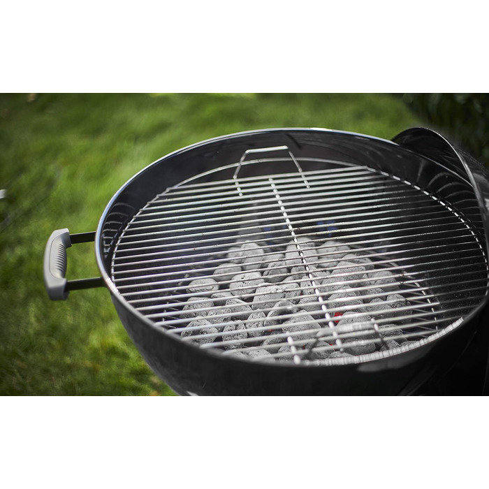 Вугільний гриль Weber Classic Kettle 47 см, порцелянове емалювання, з термометром і колесами, чорний