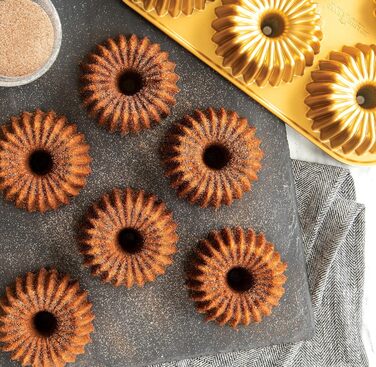 Форма для випічки Bundtlette Pan Nordic Ware, алюміній, золотий, 38 x 22.2 см