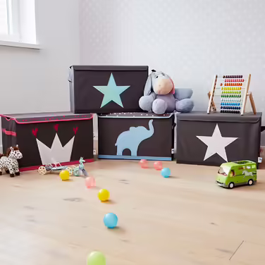 Велика коробка для зберігання LOVE IT STORE IT із кришкою, іграшкова скриня з міцного текстилю, з дерев'яним каркасом, сіра із зеленою зіркою, 62x38x39 см, легка у догляді
