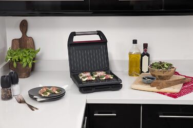 George Foreman Compact Steel Grill & Panini Press - 24x17cm - 3 Portions - Reduces Up to 42% Fat