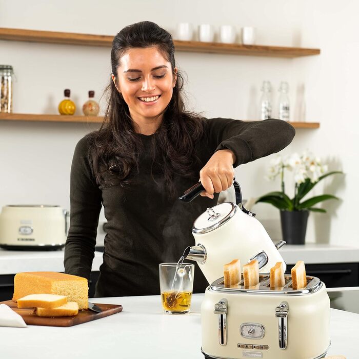 Набір для сніданку Westinghouse Retroline (Тостер та Чайник), 1.7 л, фільтр від накипу, захист від перегріву, тостер з 4 слотами та підставкою для бургерів, зйомна крихта (комплект з тостером на 4 скибочки білого кольору)