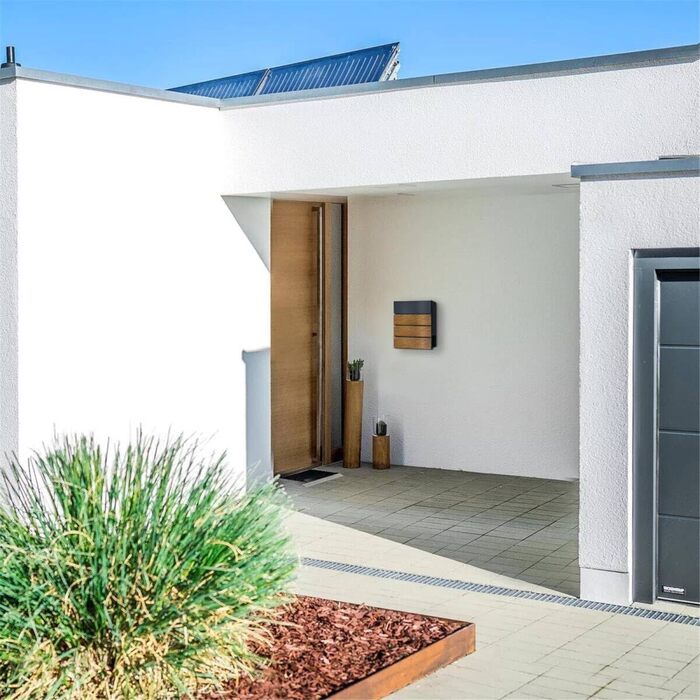 Поштовий ящик Metzler Anton вуличний з газетницею, антрацит. Сучасний дизайн, імітація дерева, з гравіюванням таблички з ім'ям.