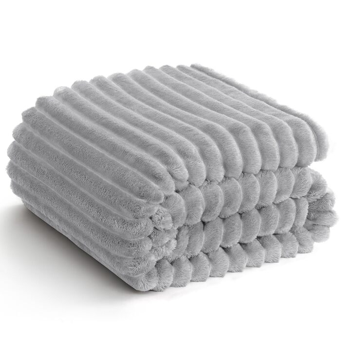 Плед Wavve: м'який флісовий плед 150x200 см, світло-сірий колір для дивану та декору кімнати