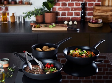 Набір сковорідок TEFAL Ultimate, 2 шт. (20 та 28 см)