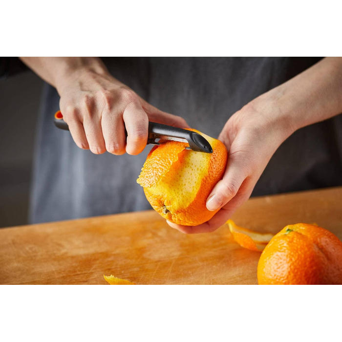 Овочечистка Fiskars Functional Form 18 см, сталь/пластик, чорно-помаранчевий (1014419)