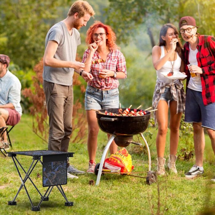 Складний туристичний стілець Aiwoxing: компактний, портативний, для кемпінгу, відпочинку на природі, риболовлі, саду та BBQ. Колір: блакитний, камуфляж.