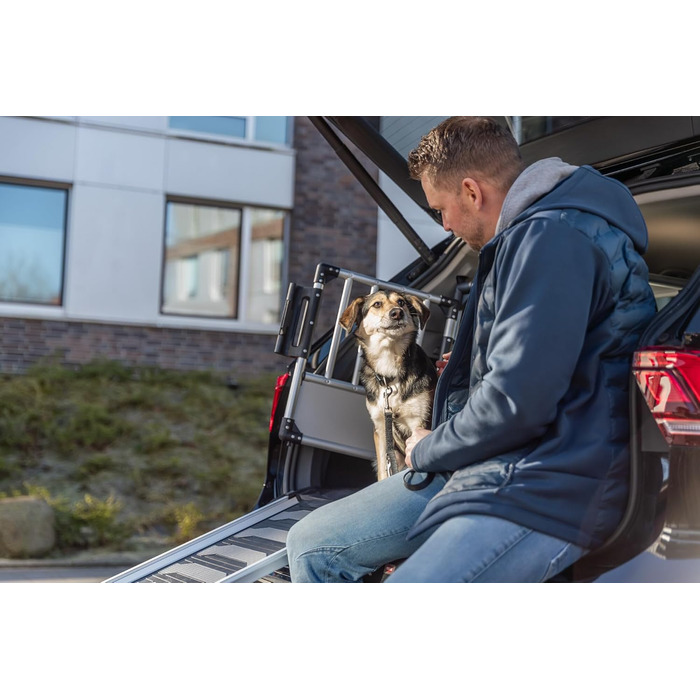 Тріксі переносна клітка для собак з алюмінію, срібна - M–L, 60x65x86 см, стабільна та тиха, з безпечним замком та неслизьким килимком - 39342, для однієї собаки