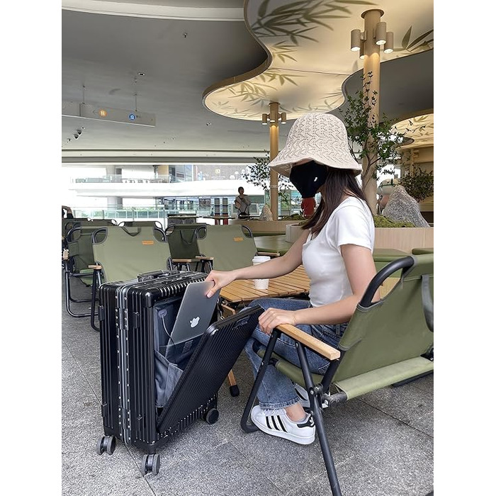 Валіза ручної огляду авіалінії з обертовими колесами, 50 см (20 дюймів), з алюмінієвим каркасом, інтегрованим замком TSA, USB-портом та тримачем для телефону. Білий (Чорний, 61 см (24 дюйми))