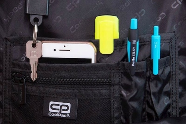 Багатовідсіковий шкільний рюкзак CoolPack, чорний/багатоколірний, 23 л
