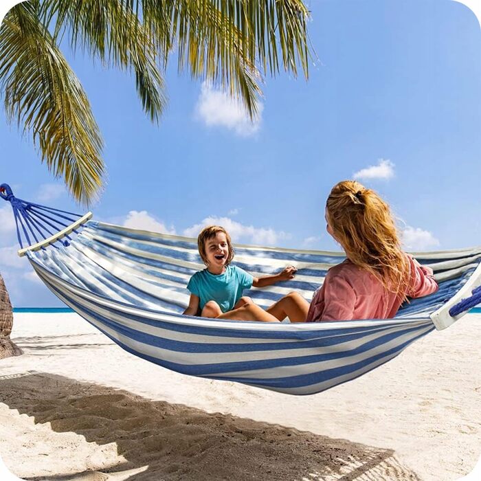 Гамак KRUMAD 260 см, до 250 кг, вологостійкий, бавовна-поліестер, для саду, балкону, кемпінгу, з дерев'яними розпірками та сумкою (блакитно-білий, без каркасу)