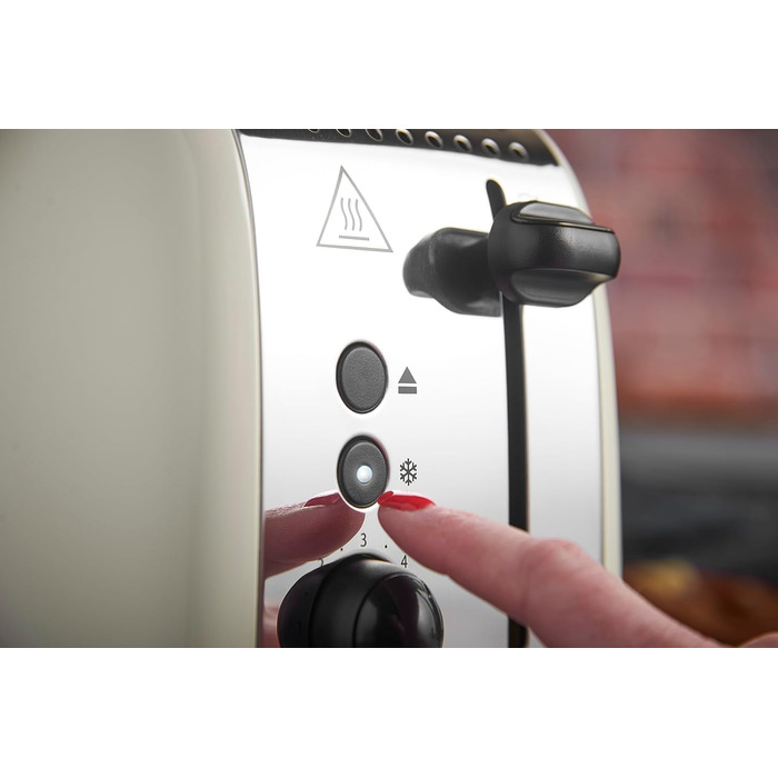Тостер Russell Hobbs Colours Plus, 2 скибки, нержавіюча сталь, кремовий, широкі відсіки, підставка для булочок, 6 режимів підсмажування, функція розморожування, Lift & Look, 1600 Вт