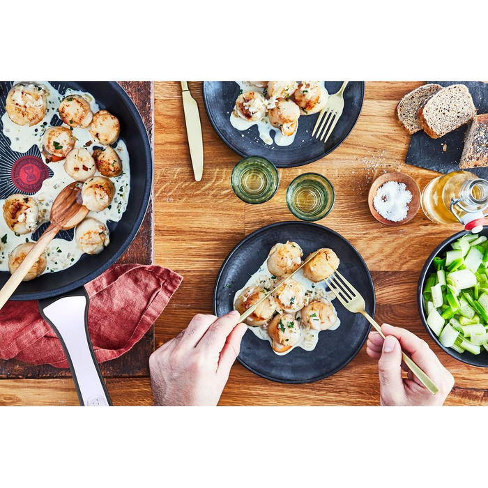 Сковорода Tefal Unlimited On 32 см індукційна з антипригарним покриттям Titanium, з індикатором нагріву Thermo-Signal, для всіх типів плит, чорна G25908