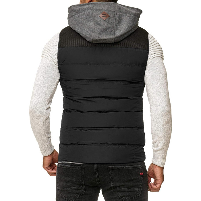Чоловіча тепла жилетка Backrock Sim-Fit з відстібаною капюшоном та стійким коміром. Степлена жилетка, чорна, розмір L