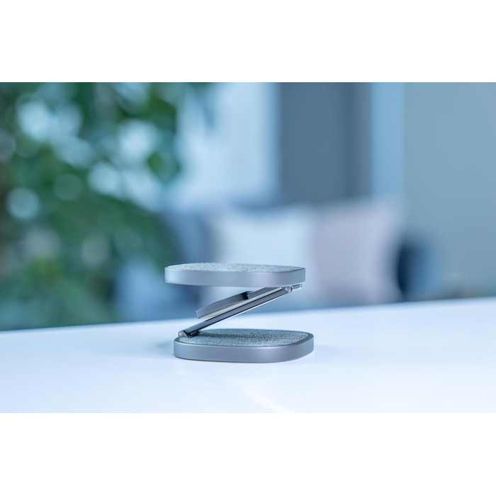 XLayer MagFix Pro 3 в 1 Зарядна станція MagSafe для iPhone 16/15/14/13/12, Apple Watch 5/6/7/8/9/SE/Ultra, бездротова, магнітна, складна, з підставкою