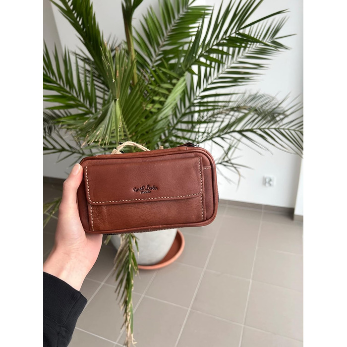 Gusti Pipe Pouch Leather - Diego Men's and Women's Pipe Pouch for 3 Pipes, Extra Tobacco Compartment, Interior Made of Natural Rubber, Pipe Bag Brown Leather