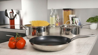 Набір сковорідок TEFAL Intuition (24, 26, 28 см) для індукційних плит, сталь з антипригарним покриттям