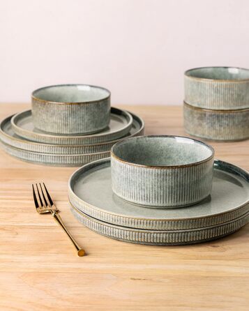 Набір посуду GBhome з реактивної глазурі для 6 осіб (18 предметів), ручна робота, керамічний посуд, безпечний для мікрохвильової печі та посудомийної машини, набір тарілок та мисок, колір Immergrün (Desret Salbei)