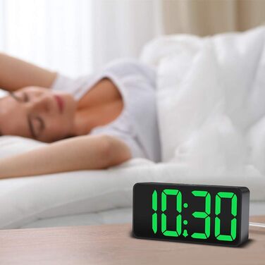 LED-годинник Eachui з USB-зарядкою, великий дисплей, регулювання яскравості та гучності, повтор, 12/24 год, цифровий годинник, живлення від мережі (чорний & білий)