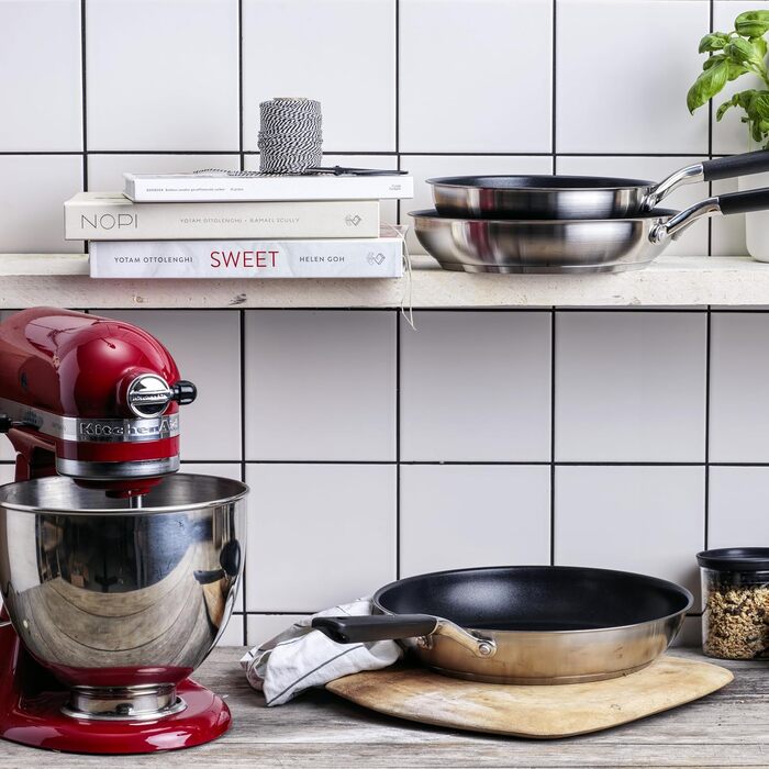 Пательня KitchenAid Edelstahl 28 см - 3-шарова конструкція з нержавіючої сталі, індукційна, для духовки, з ергономічною ручкою