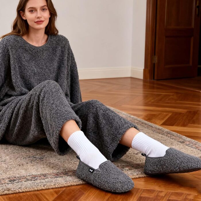 Тапочки жіночі зимові теплі з меморі-піною та антиковзкою підошвою, білі (38/39 EU, сірі)