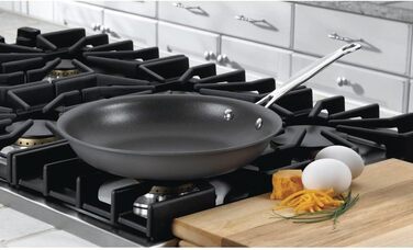 Cuisinart Chef's Classic Crepe Pan, 10 inch, Hard-Anodized, Black, 623-24 Crepe Pan