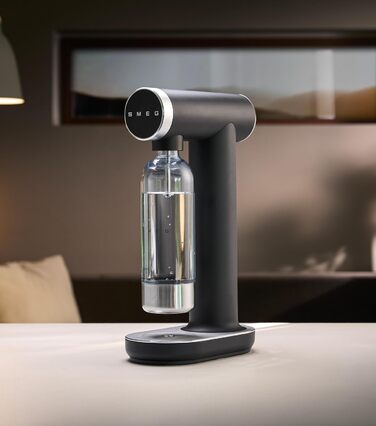 Smeg SKC01BLM Содовий апарат з регулятором газування та піддоном, 800 мл, темно-синій матовий