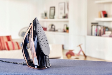 Парова праска Tefal Ultimate Pure 9865, 3000 Вт, потужний паровий удар 250 г/хв, система Anti-Drip
