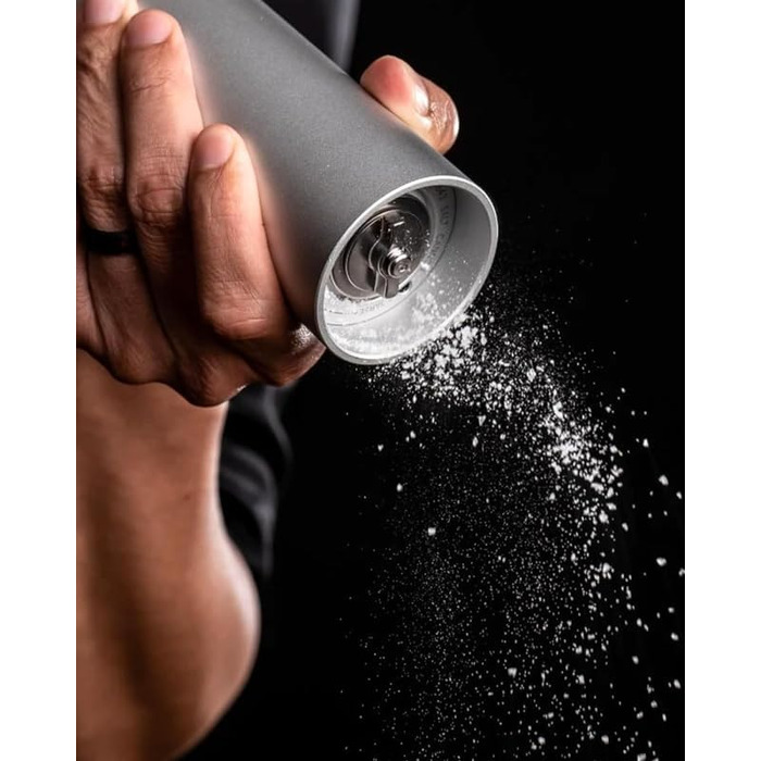 MANN KITCHEN Salt Cannon Salzmühle Professional Heavy Duty Refillable and Adjustable Coarseness High-Performance Manual Salt Grinder 10 x Salt for Steaks, BBQ and more