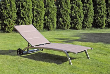 Шезлонг металевий рожевий HOME & GARDEN
