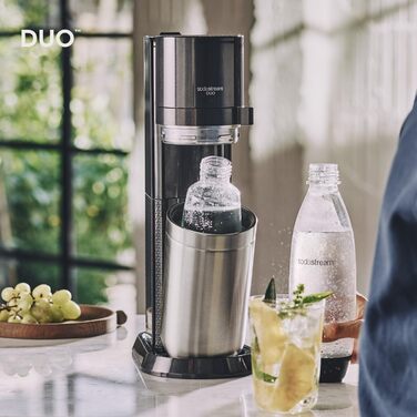 SodaStream DUO: Газова вода вдома | Комплект з 4 пляшками та балончиком CO2 | Титан Family Pack