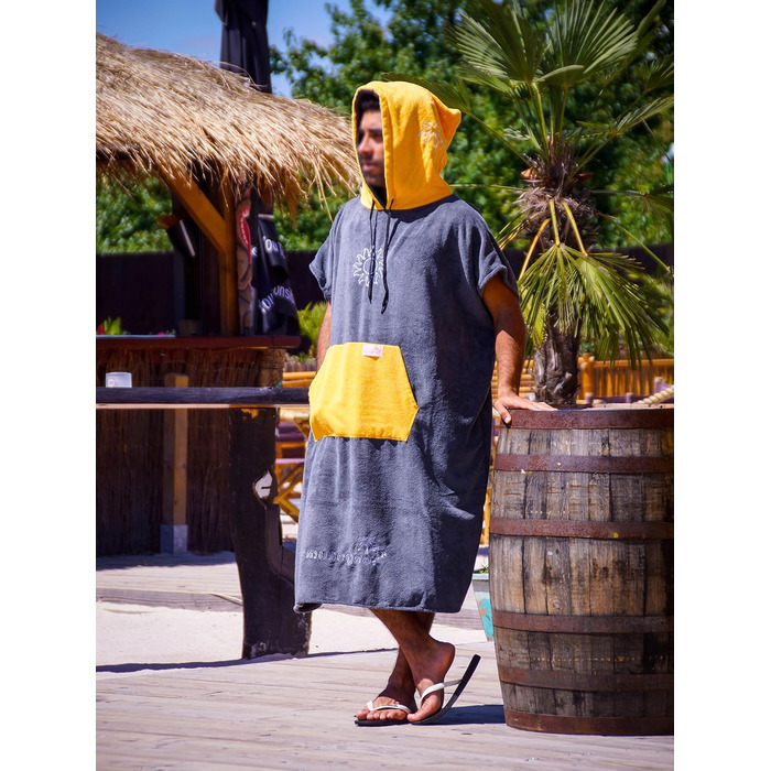 Musegear Surf Poncho - Adult - Mobile Changing Room - One Size - Orange/Anthracite – Changing Aid and Cozy Robe - Stylish and Practical