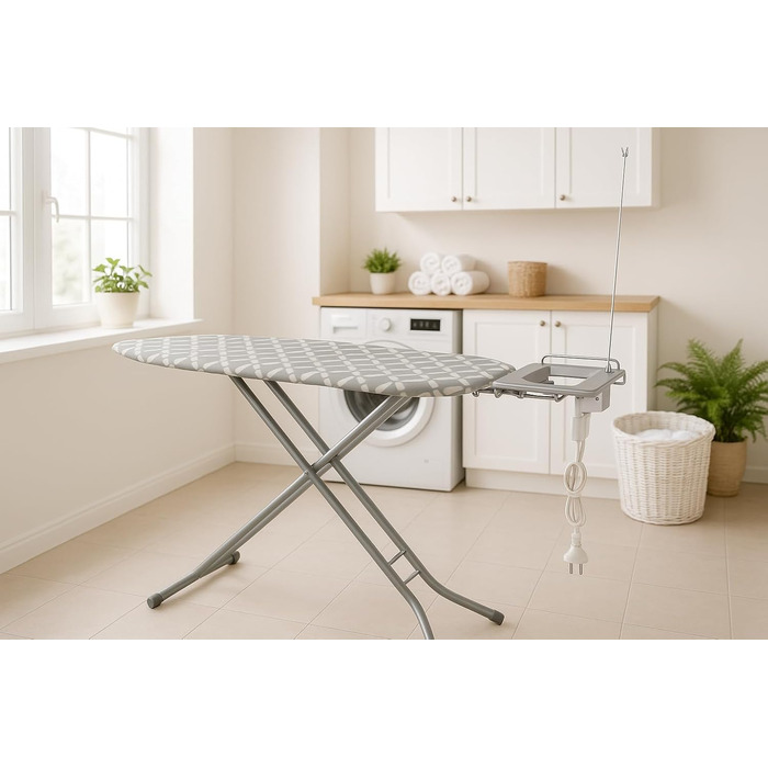 Професійне прасувальне обладнання з розеткою, тримачем для кабелю та підставкою для праски, антиковзаюче покриття, регульована висота до 99 см, складане, поверхня для прасування 120 x 42 см